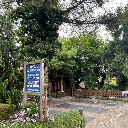 Pokoje Do Wynajecia Nowogrodziec Екстериор снимка