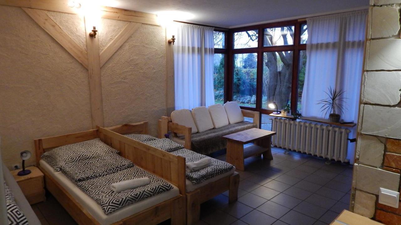 Pokoje Do Wynajecia Nowogrodziec Екстериор снимка